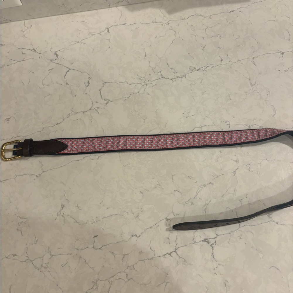 Vineyard vines belt